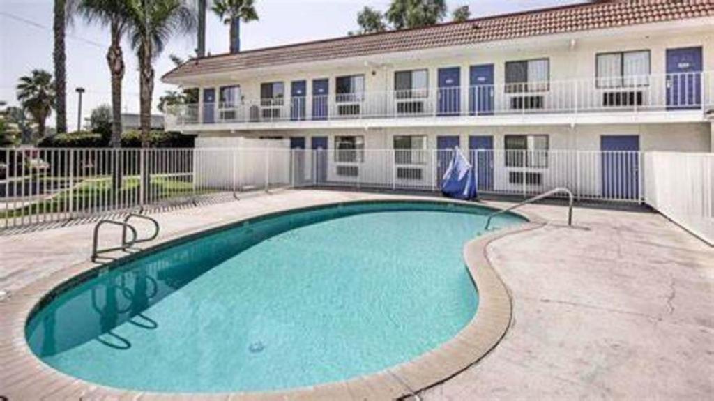 Studio 6 Lake Elsinore, Ca Exterior photo